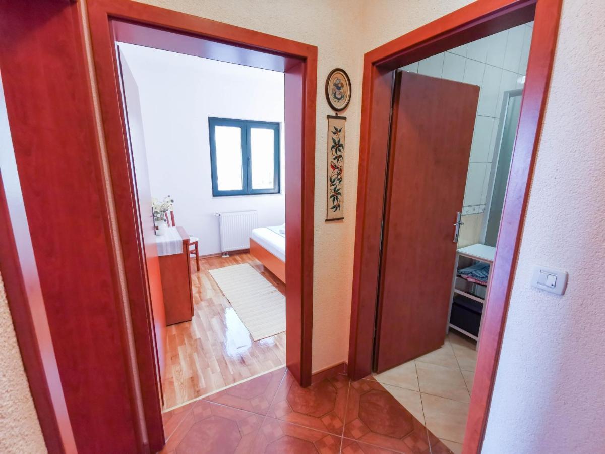 Apartments Vukovic Vanja Makarska Ngoại thất bức ảnh
