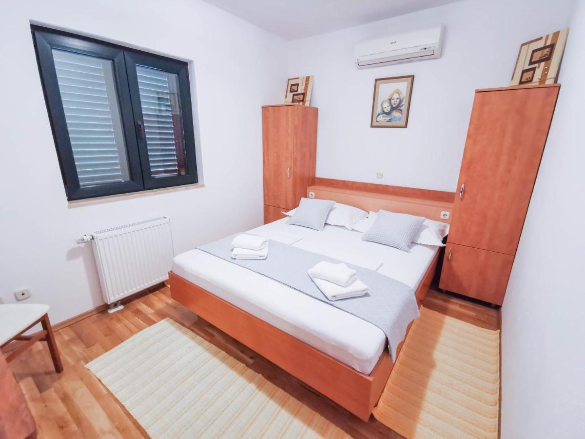 Apartments Vukovic Vanja Makarska Ngoại thất bức ảnh